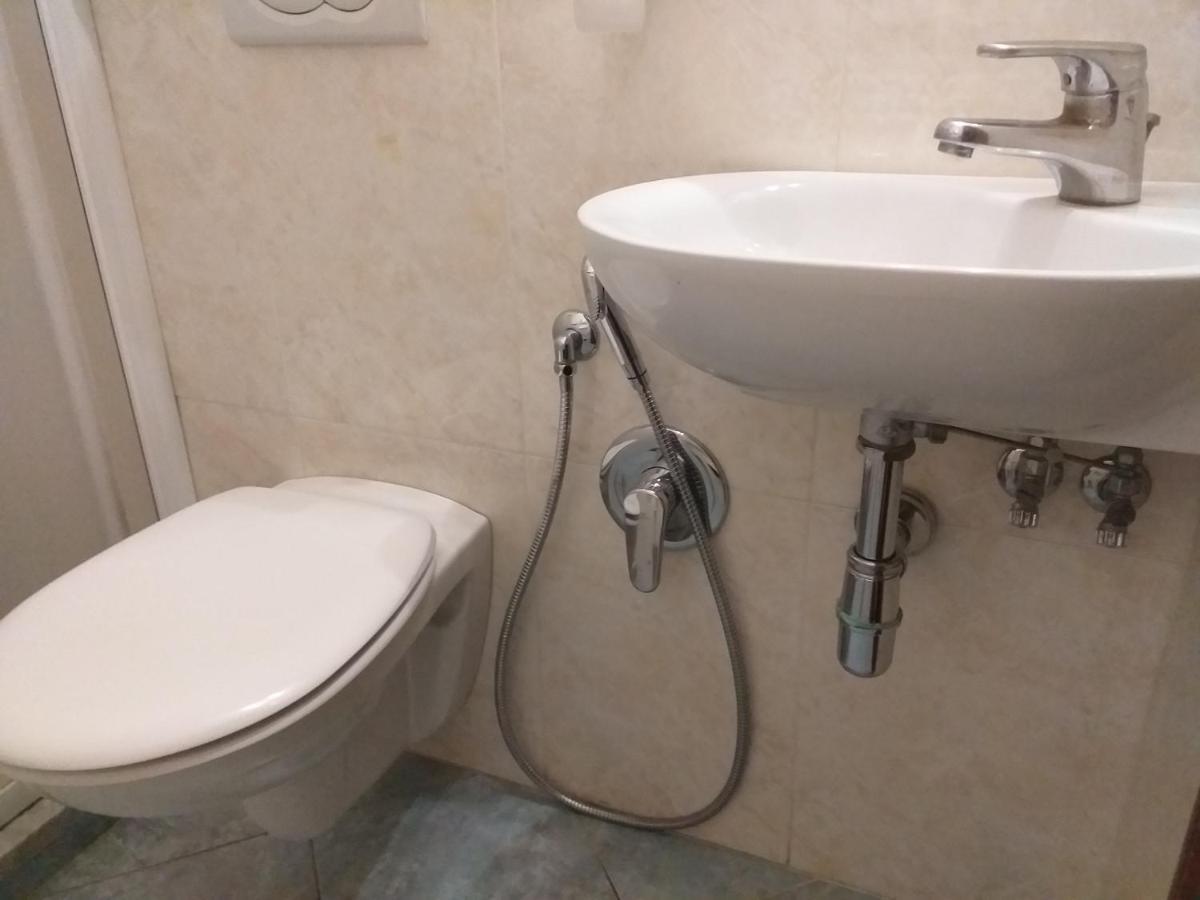 Economy Double Room,1209491761:JPEG